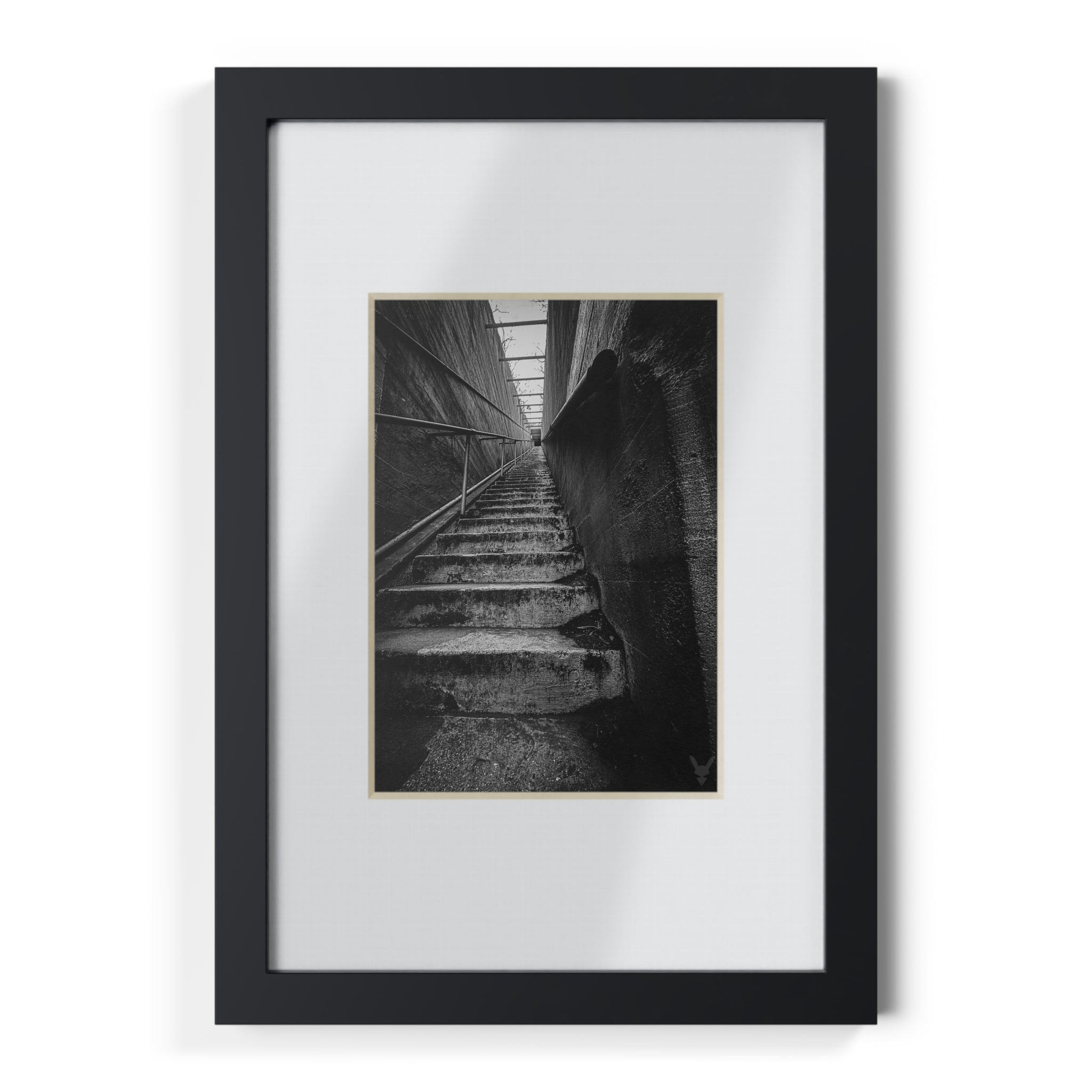 Stairwell Noir -  Diamond Head